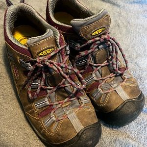 Keen steel toe shoes women’s size 10